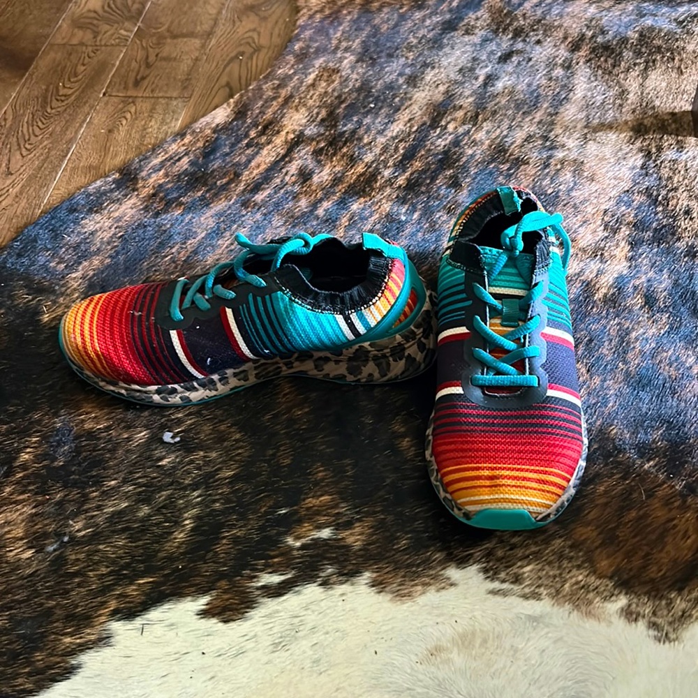tennis shoes